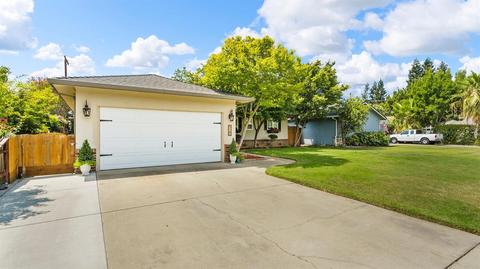 920 Park St, Lodi, CA 95240 photo 2