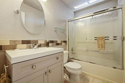 425 Steven Pl, Lathrop, CA 95330 photo 27