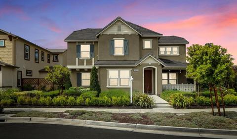 3933 Summit Dr, Tracy, CA 95377 photo 2