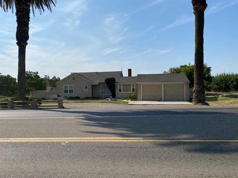 772 E Las Palmas Ave, Patterson, CA 95363 photo 2
