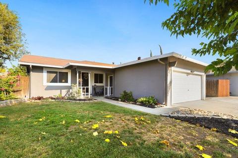 1412 Maple Ct, Tracy, CA 95376 photo 1