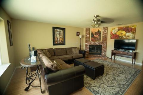 1070 Berea Dr, Turlock, CA 95382 photo 4