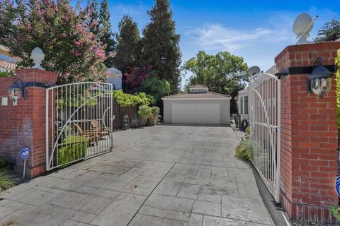 816 Cobblestone Cir, Modesto, CA 95355 photo 5