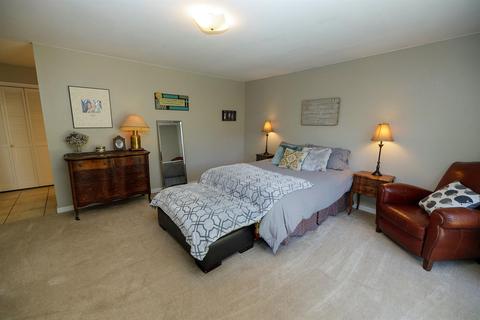 1301 Turquoise Dr, Modesto, CA 95355 photo 30