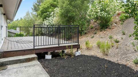90 Greenfield Dr, Moraga, CA 94556 photo 4