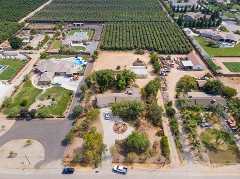 2045 W Visalia, Exeter, CA 93221 photo 4