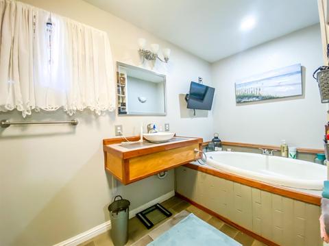 1621 Delphine Ave, Modesto, CA 95350 photo 21