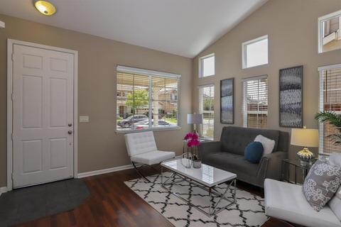 771 Traditions Ct, Tracy, CA 95376 photo 4