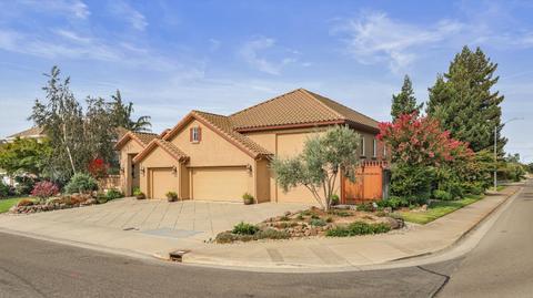 905 Interlaken Dr, Lodi, CA 95242 photo 3
