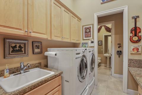 905 Interlaken Dr, Lodi, CA 95242 photo 46