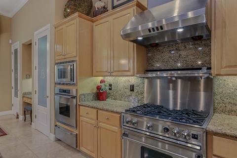 905 Interlaken Dr, Lodi, CA 95242 photo 36