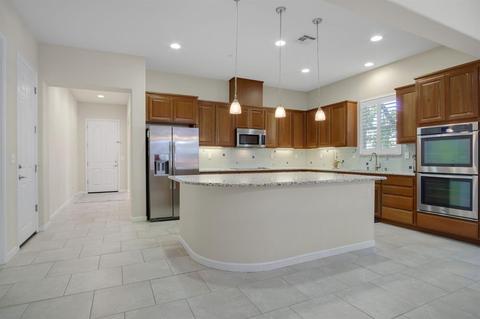 729 Yosemite Dr, Tracy, CA 95304 photo 3