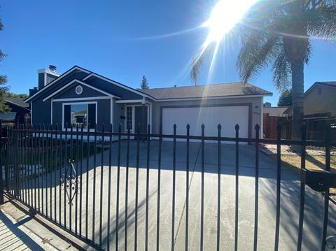 2054 Hyannis, Manteca, CA 95336 photo 2