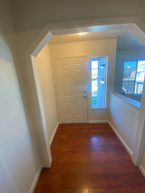 2054 Hyannis, Manteca, CA 95336 photo 4