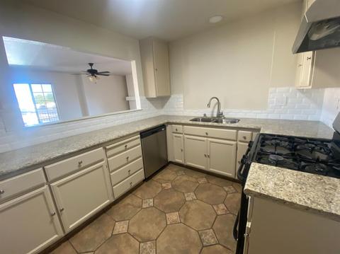 2054 Hyannis, Manteca, CA 95336 photo 7