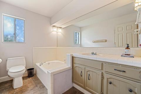 1300 Silverton Ave, Turlock, CA 95382 photo 23