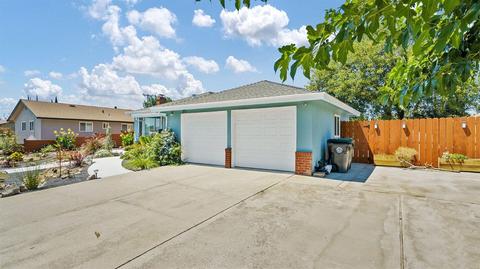 225 Charles Ave, Manteca, CA 95336 photo 4