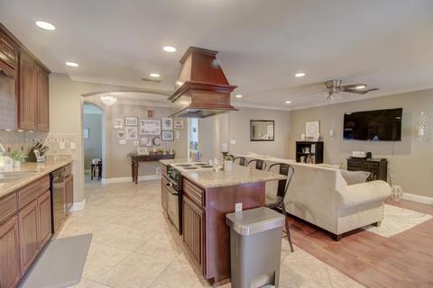 2404 E Orangeburg Ave, Modesto, CA 95355 photo 7