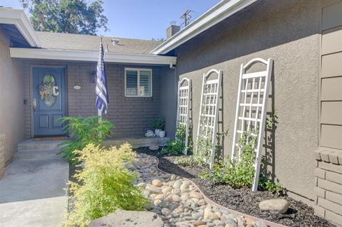 2404 E Orangeburg Ave, Modesto, CA 95355 photo 2