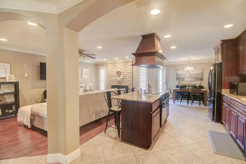 2404 E Orangeburg Ave, Modesto, CA 95355 photo 5