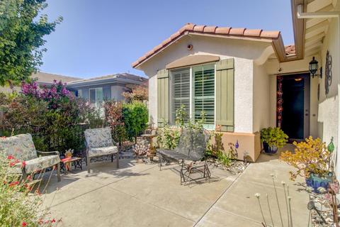 2393 Shadow Berry Dr, Manteca, CA 95336 photo 2