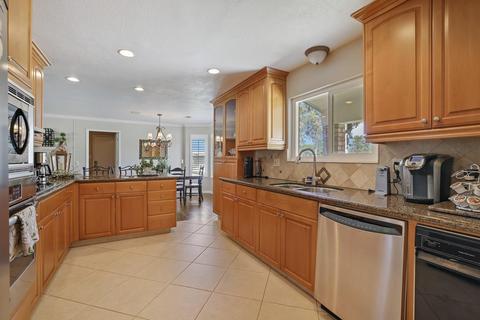 11695 N Davis Rd, Lodi, CA 95242 photo 2