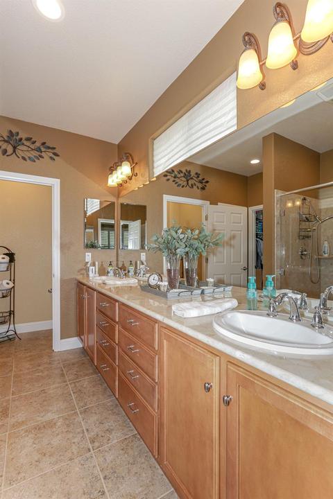 2557 Shadow Berry Dr, Manteca, CA 95336 photo 19
