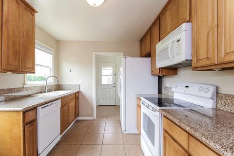 735 James, Lodi, CA 95242 photo 4