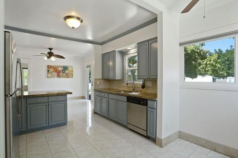 579 W 10th St, Tracy, CA 95376 photo 17