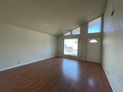 630 Manor Ln, Manteca, CA 95336 photo 4