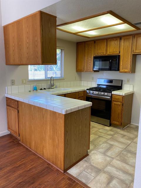 2723 Hoffman Woods Ln, Carmichael, CA 95608 photo 4