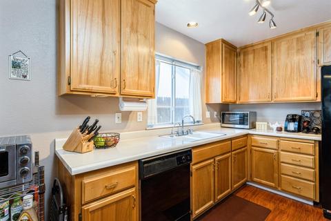 927 Zaragoza St, Davis, CA 95618 photo 2