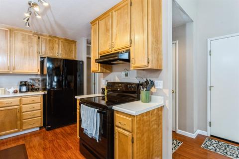 927 Zaragoza St, Davis, CA 95618 photo 3