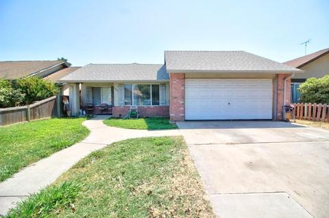 2024 Scotch Pine Dr, Modesto, CA 95351 photo 1
