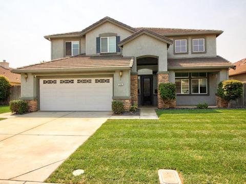 556 Albrecht St, Manteca, CA 95337 photo 2