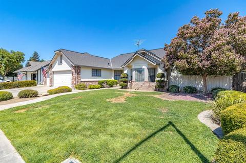 2075 Castleview Dr, Turlock, CA 95382 photo 2