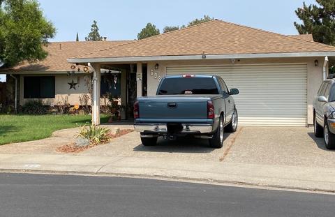 698 Manor Ln, Manteca, CA 95336 photo 2