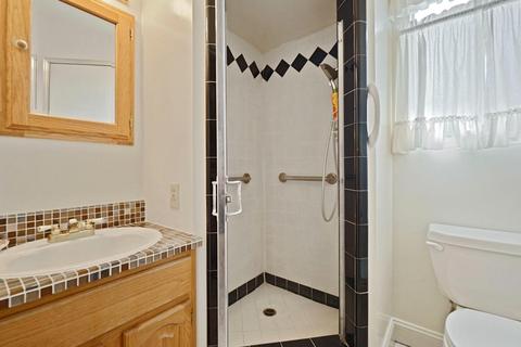2006 W Elm St, Lodi, CA 95242 photo 17