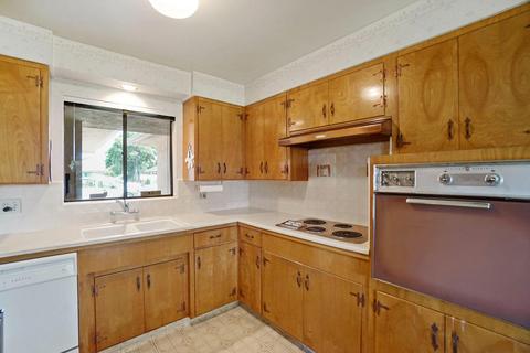 2006 W Elm St, Lodi, CA 95242 photo 8