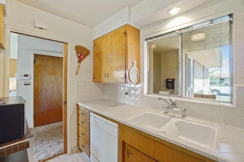 2006 W Elm St, Lodi, CA 95242 photo 11