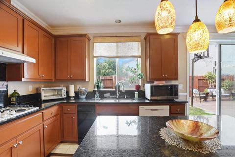 1325 Blakely Ln, Modesto, CA 95356 photo 5