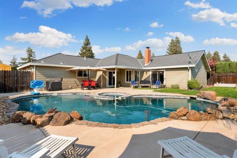 8568 Jester Ct, Elk Grove, CA 95624 photo 2