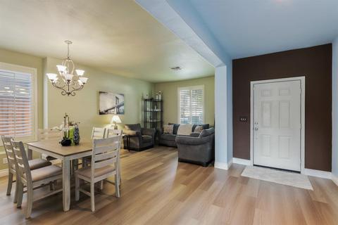 368 Burlington Dr, Tracy, CA 95376 photo 5