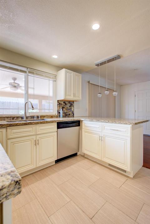 3720 Menlo Dr, Turlock, CA 95382 photo 20
