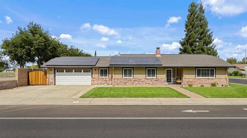 1711 Crom St, Manteca, CA 95337 photo 1