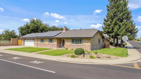 1711 Crom St, Manteca, CA 95337 photo 3