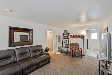 885 E 14th St, Pittsburg, CA 94565 photo 6