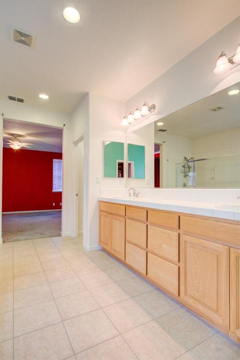 9445 Vintner Cir, Patterson, CA 95363 photo 17