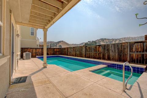9445 Vintner Cir, Patterson, CA 95363 photo 2