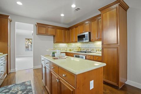 2056 Holt Dr, Lodi, CA 95242 photo 16